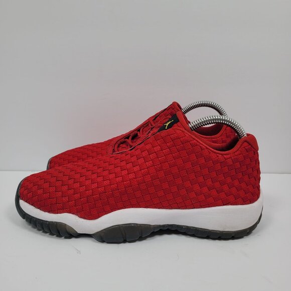Air Jordan Future Low Youth Red White Sneakers 724813-600 US Size 7Y - Picture 2 of 8